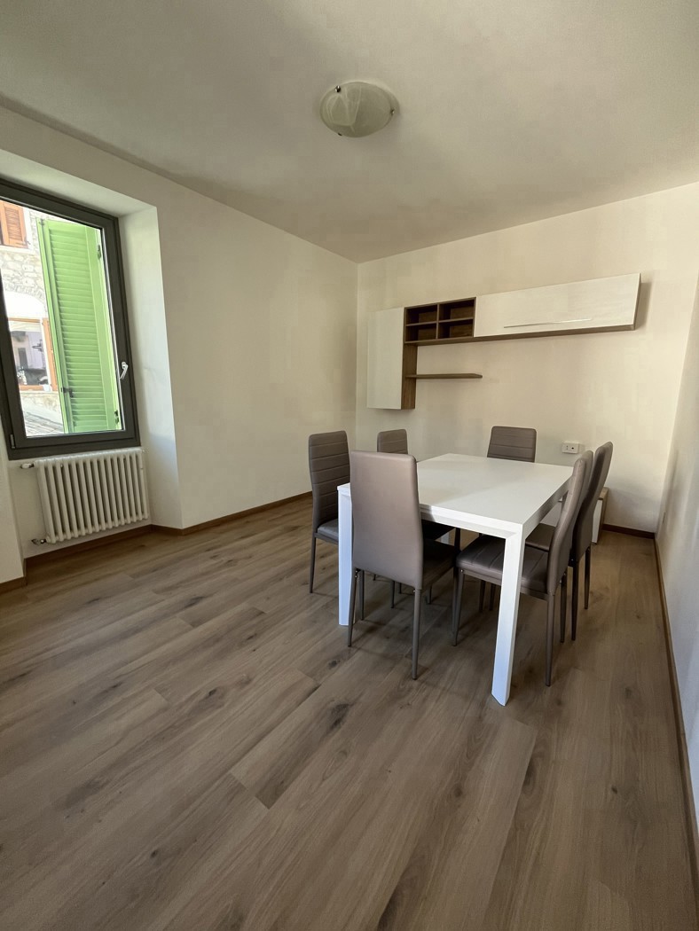 Trilocale ristrutturato a Centro Valle Intelvi