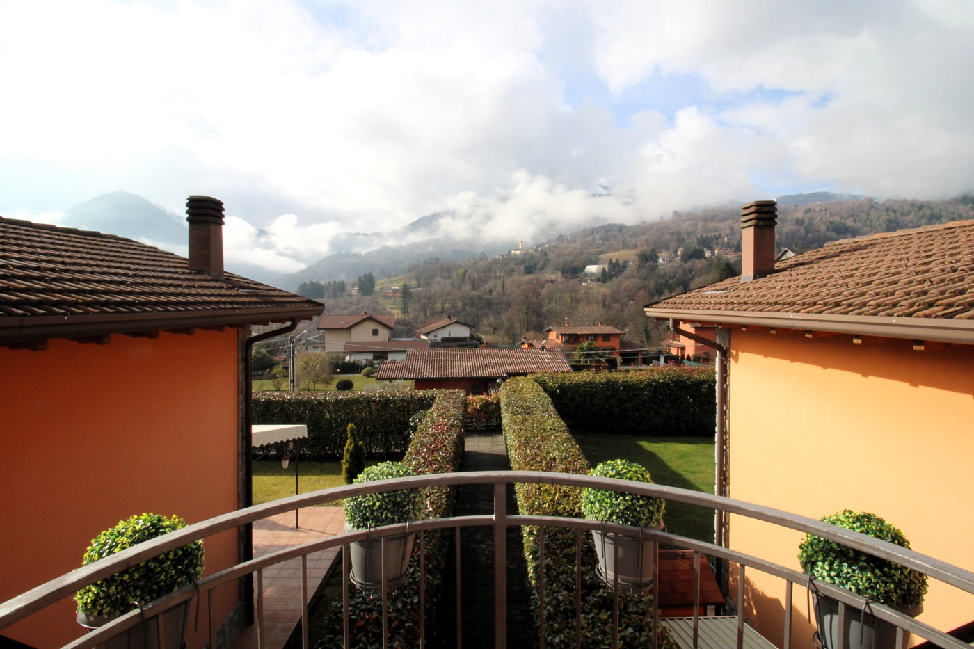 Quadrilocale in vendita a Centro Valle Intelvi