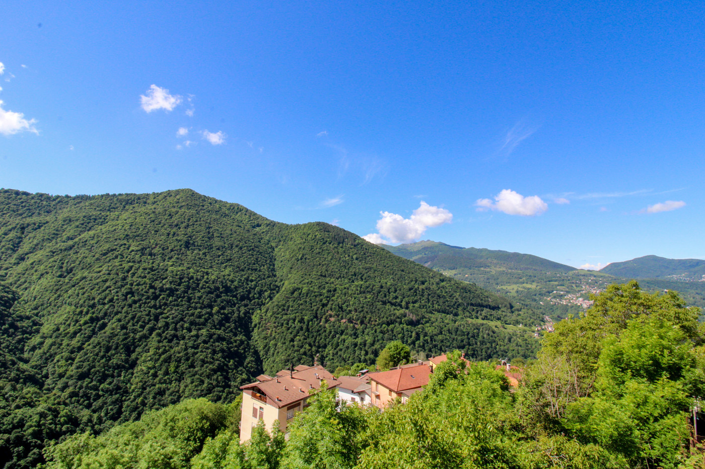 Casa indipendente con giardino a Ponna