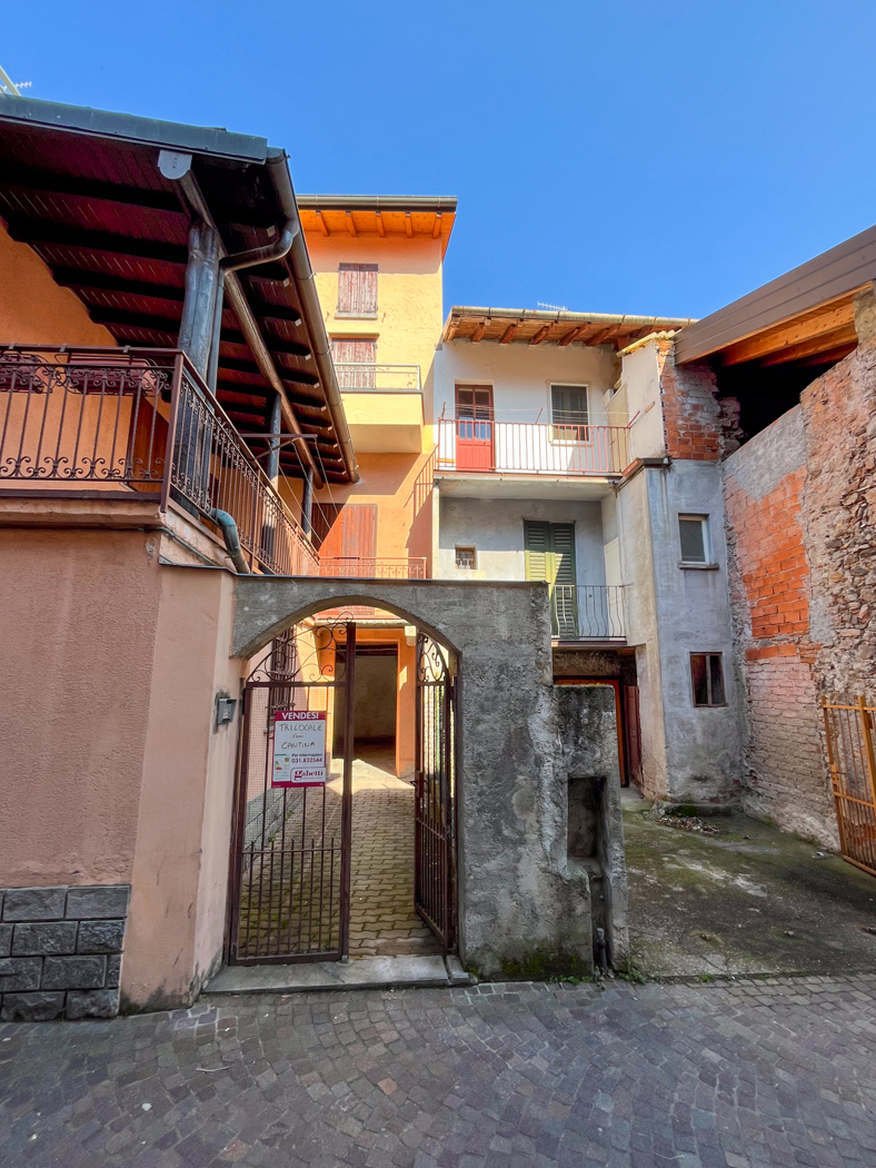 Trilocale in vendita a Porlezza