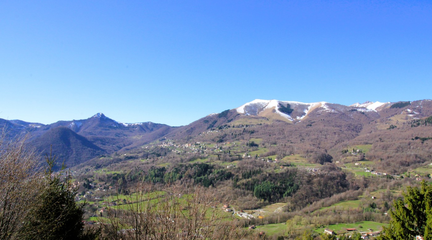 Quadrilocale in vendita a Centro Valle Intelvi
