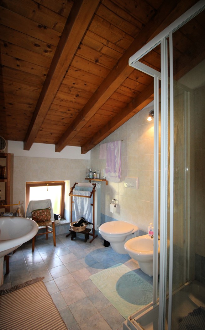 Quadrilocale in vendita a Alta Valle Intelvi