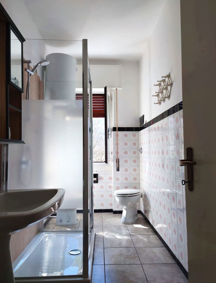 Bilocale arredato in affitto a Centro Valle Intelvi