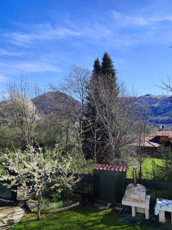 Bilocale arredato in affitto a Centro Valle Intelvi