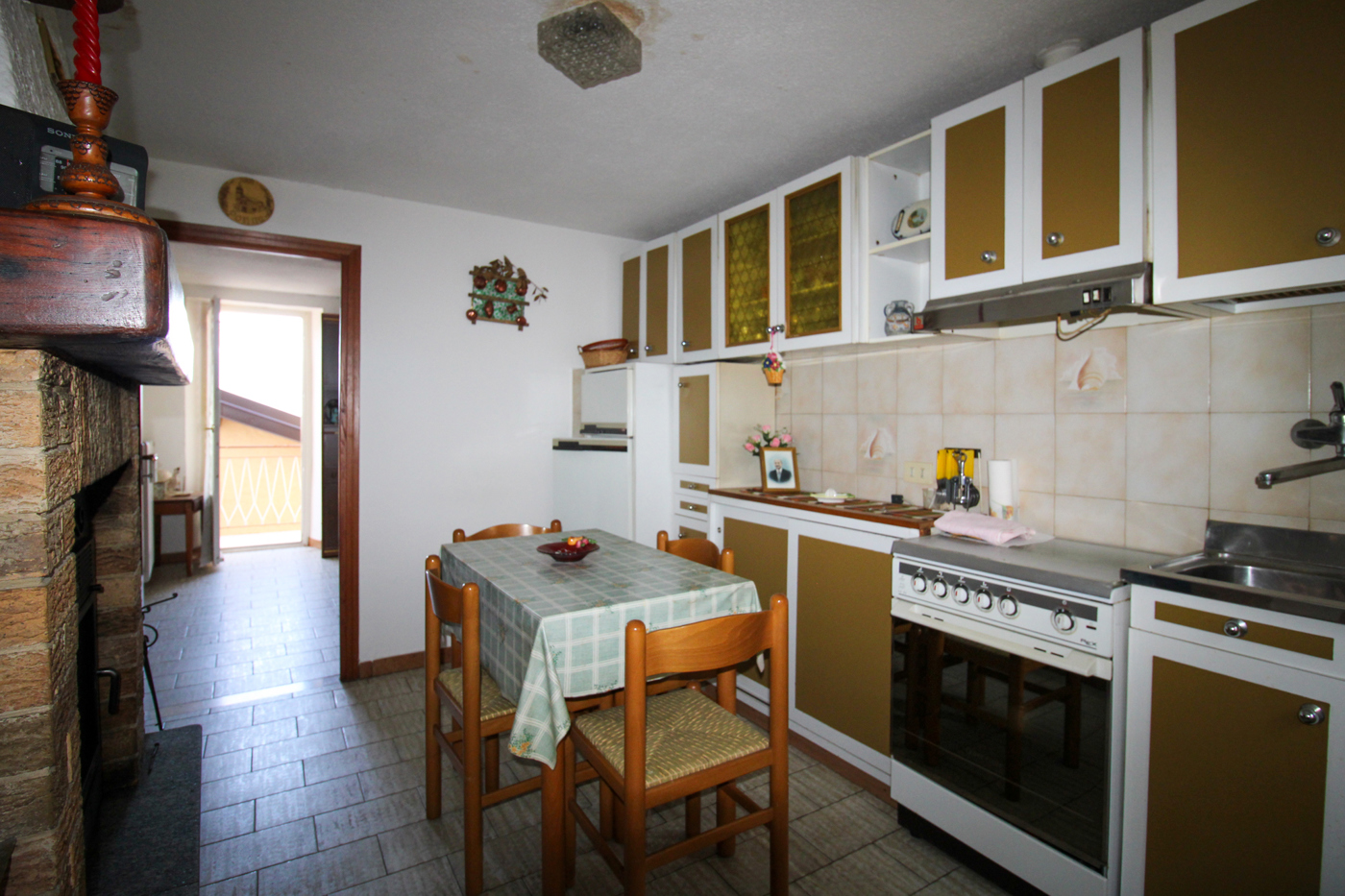 Casa indipendente in vendita a Ponna