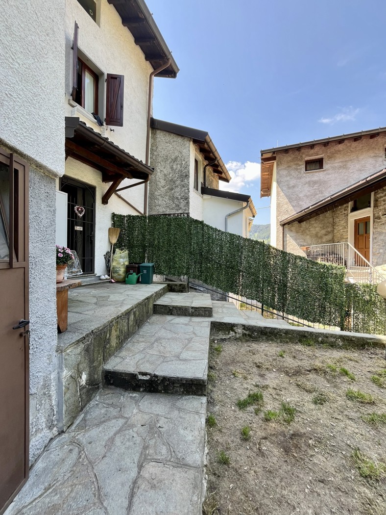 Casa indipendente in vendita a Centro Valle Intelvi