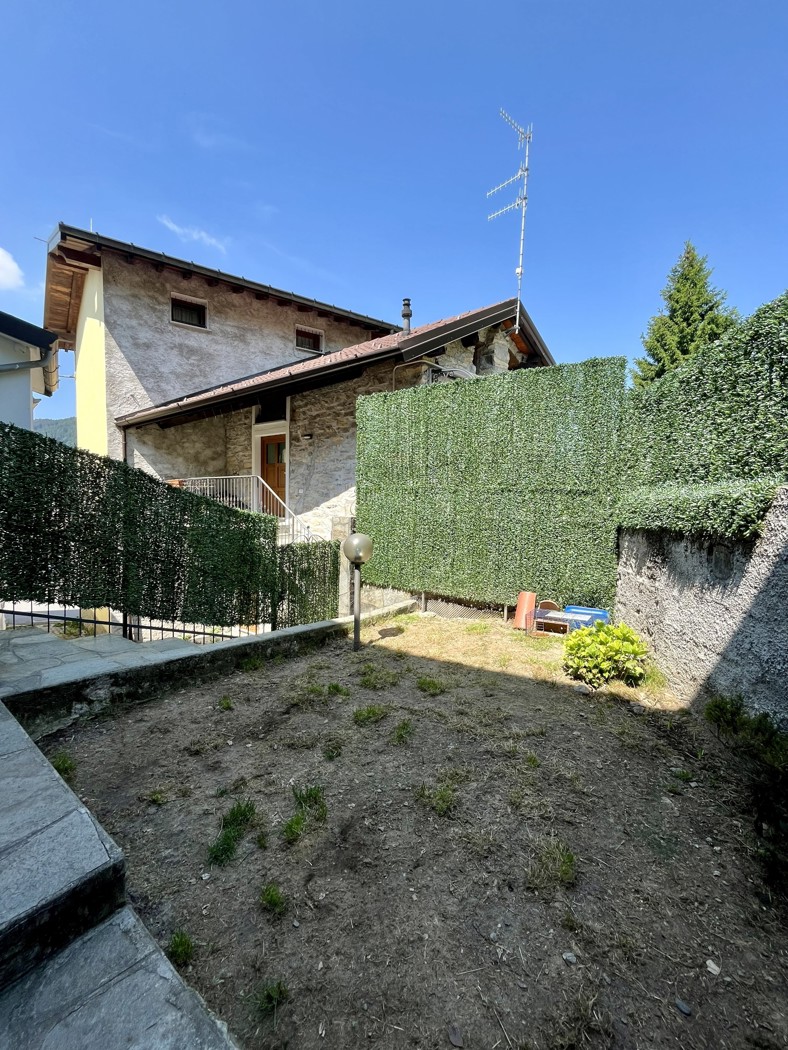 Casa indipendente in vendita a Centro Valle Intelvi