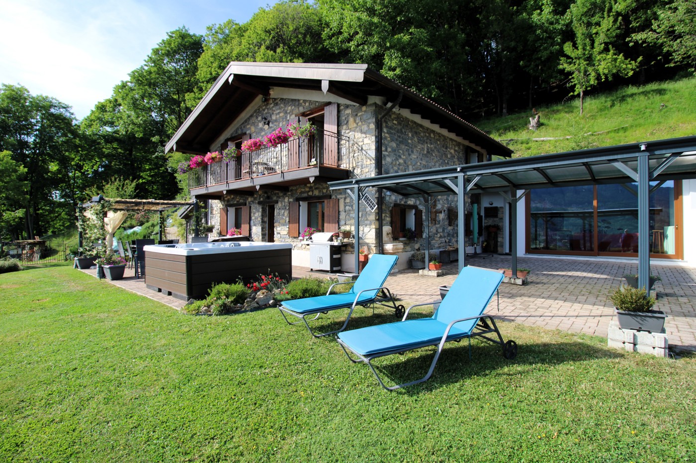 Villa in vendita a Blessagno