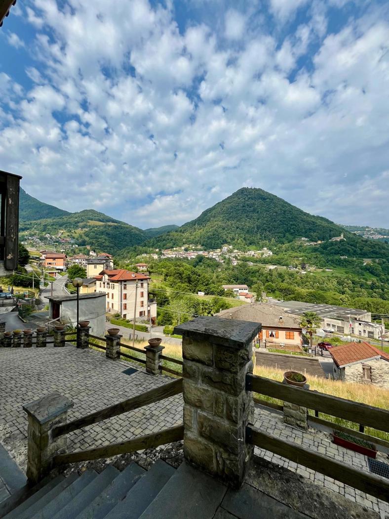 Villa in vendita a Schignano