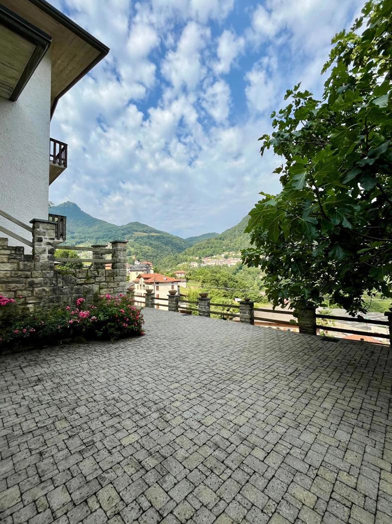 Villa in vendita a Schignano