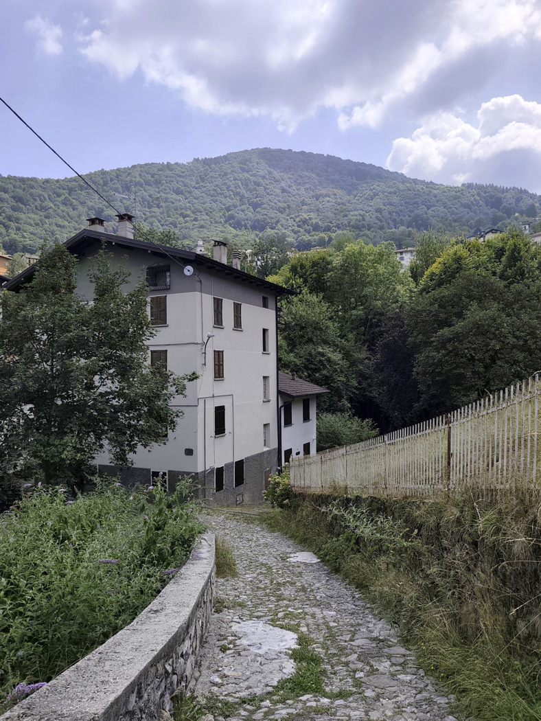 Appartamento in vendita a Schignano