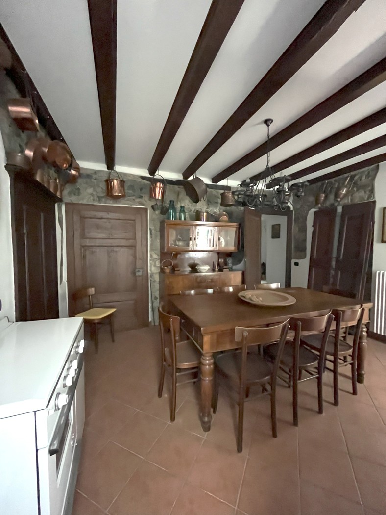 Casa indipendente ristrutturata a Alta Valle Intelvi