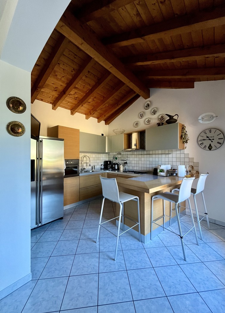 Appartamento in vendita a Dizzasco