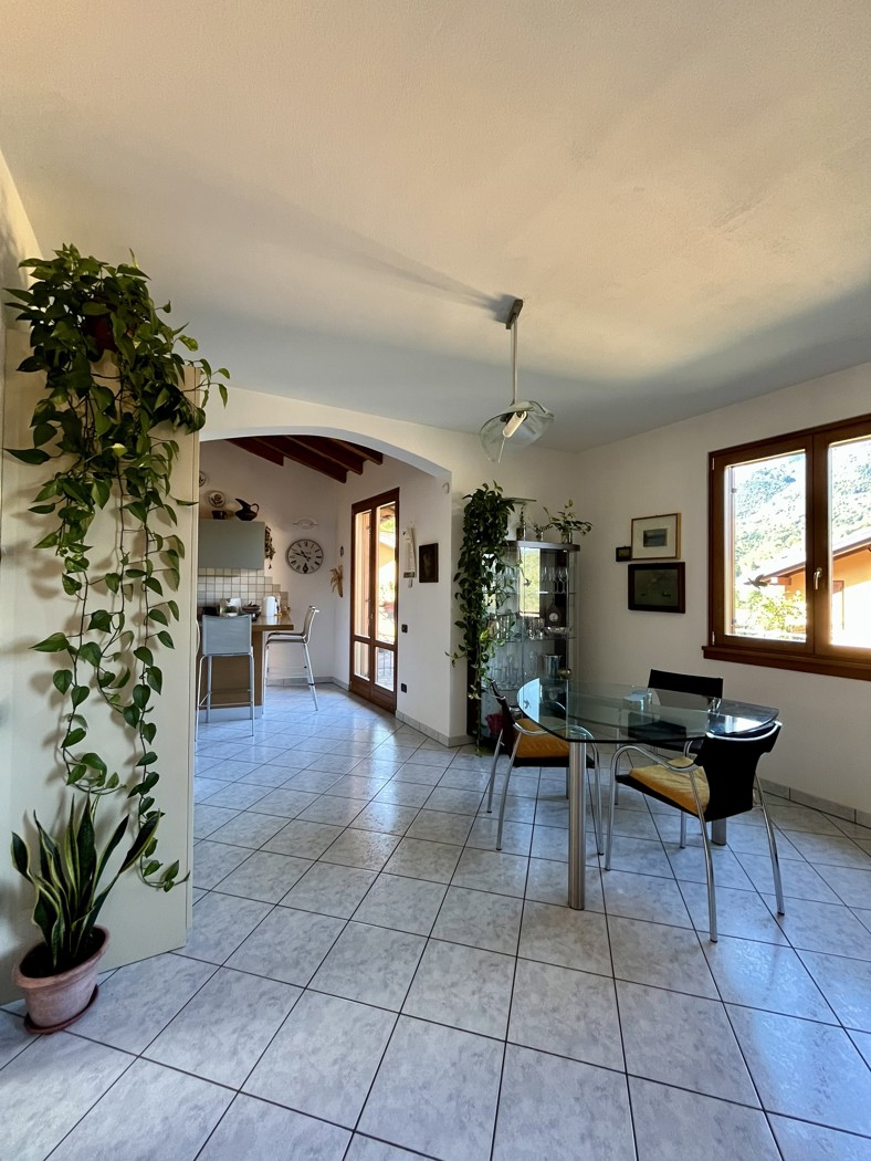 Appartamento in vendita a Dizzasco