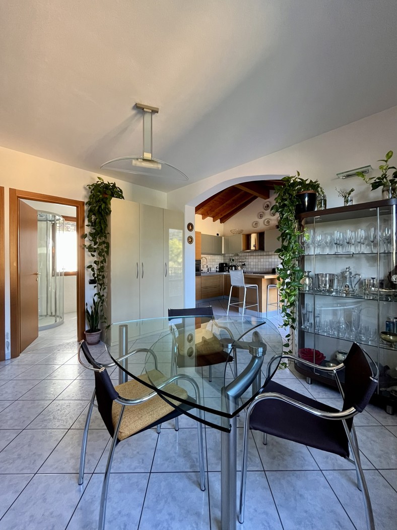 Appartamento in vendita a Dizzasco