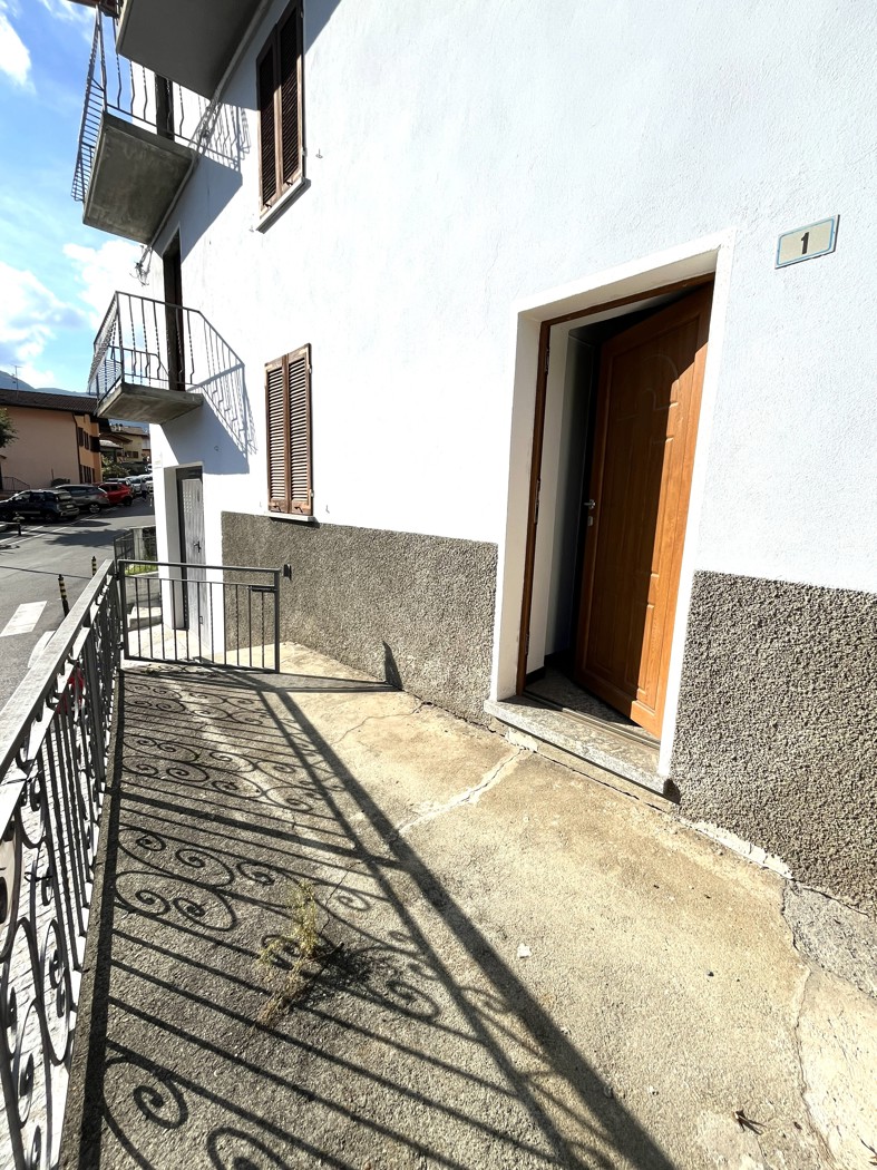 Casa indipendente da ristrutturare a San Bartolomeo Val Cavargna