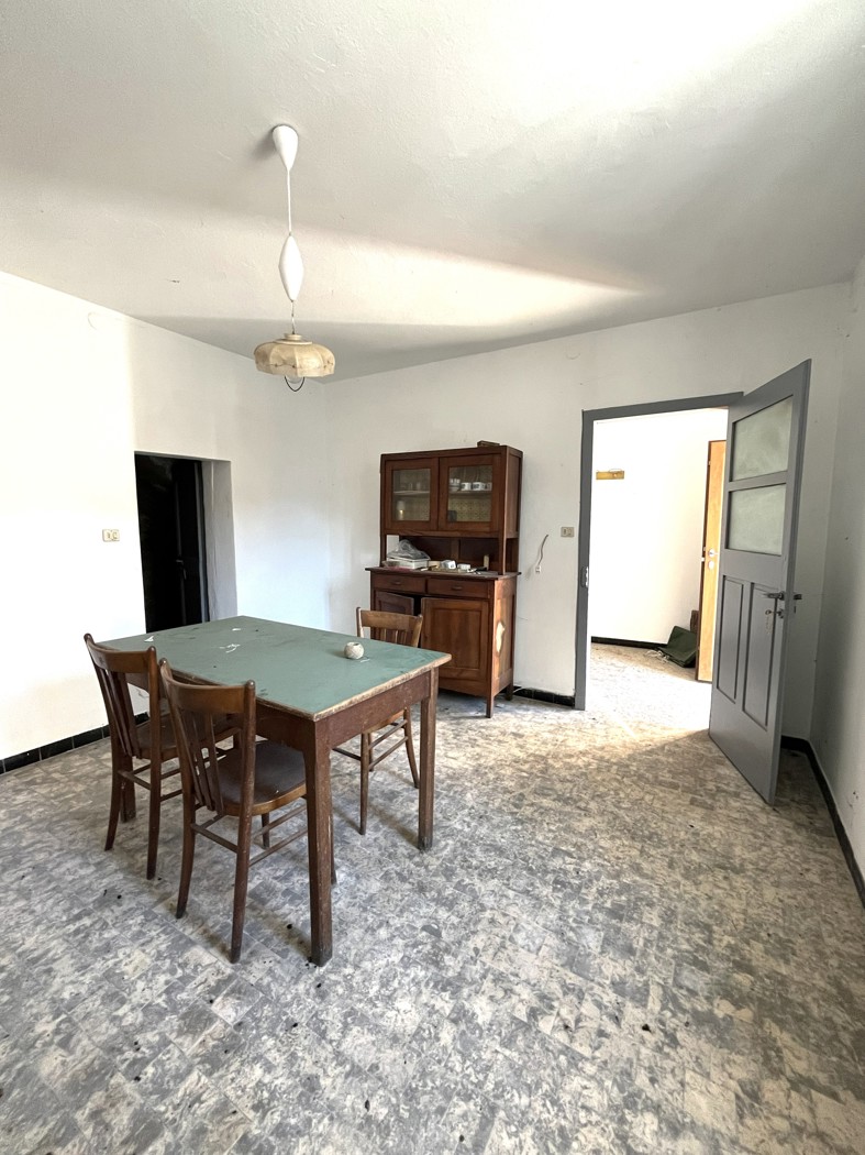 Casa indipendente da ristrutturare a San Bartolomeo Val Cavargna