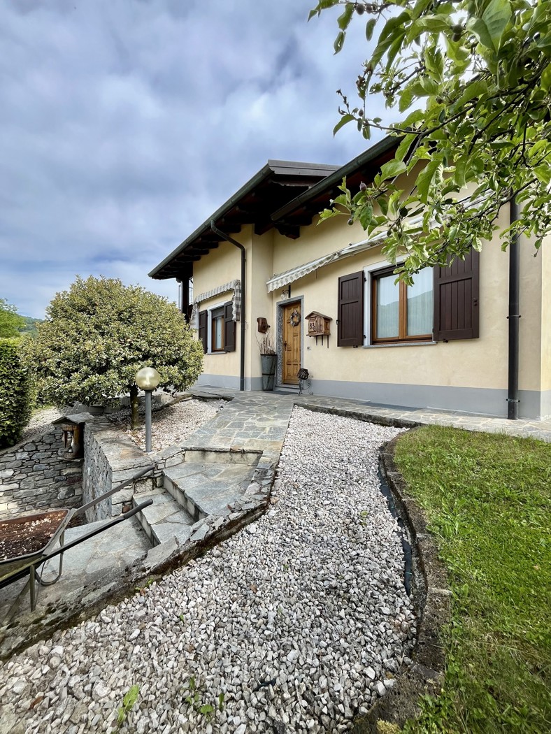 Casa – Castiglione d'Intelvi, Montronio
