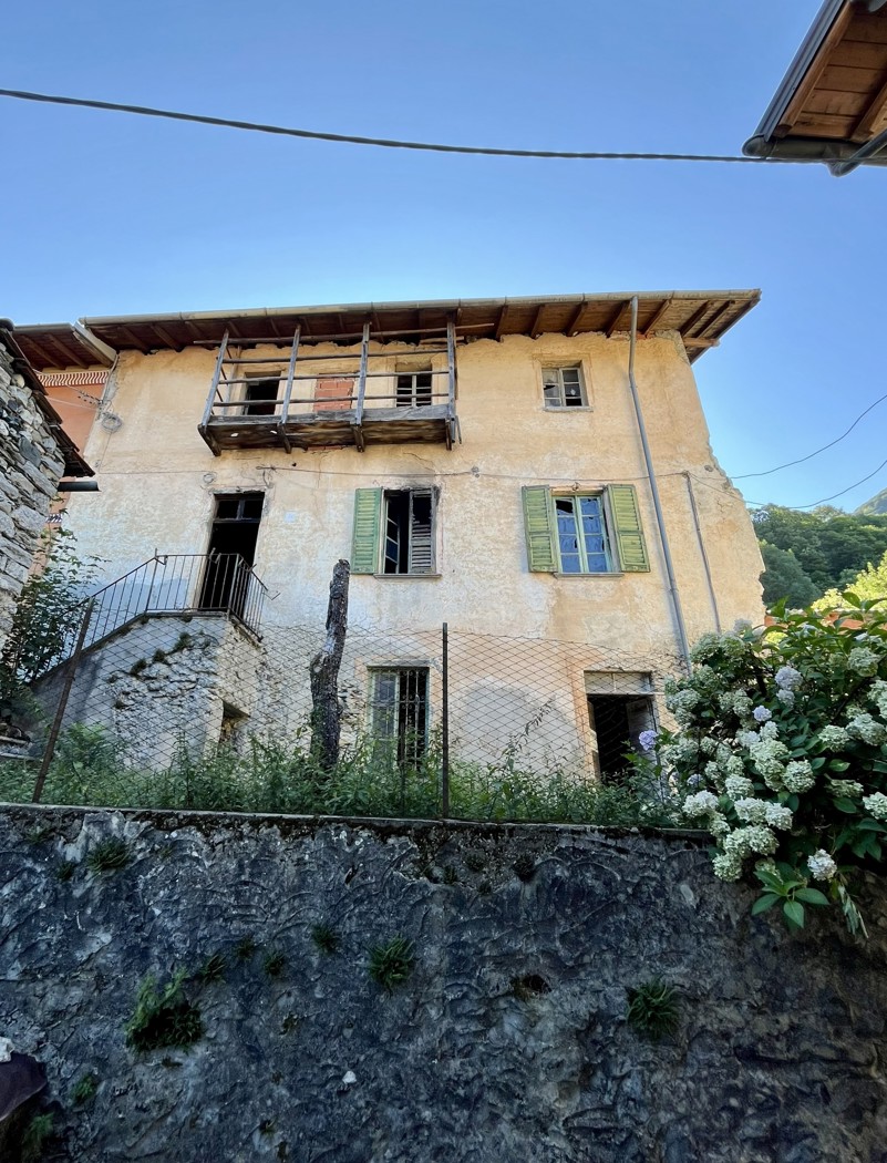 Casa indipendente in vendita a Cusino