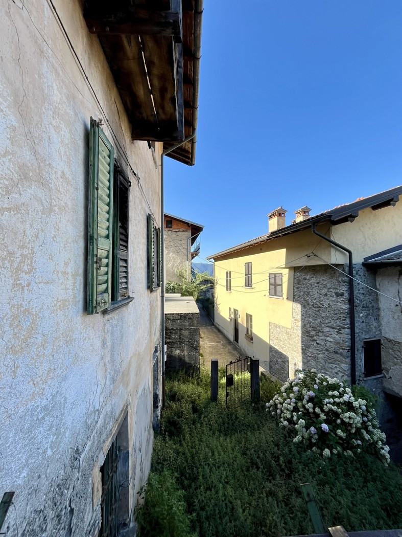 Casa indipendente in vendita a Cusino