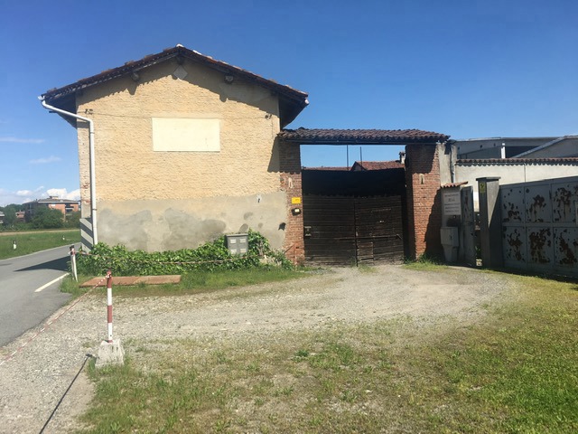 Stabile/Palazzo in vendita a Novara