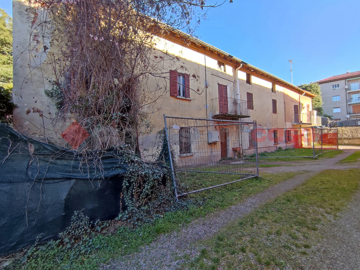 Rustico con giardino a Arona