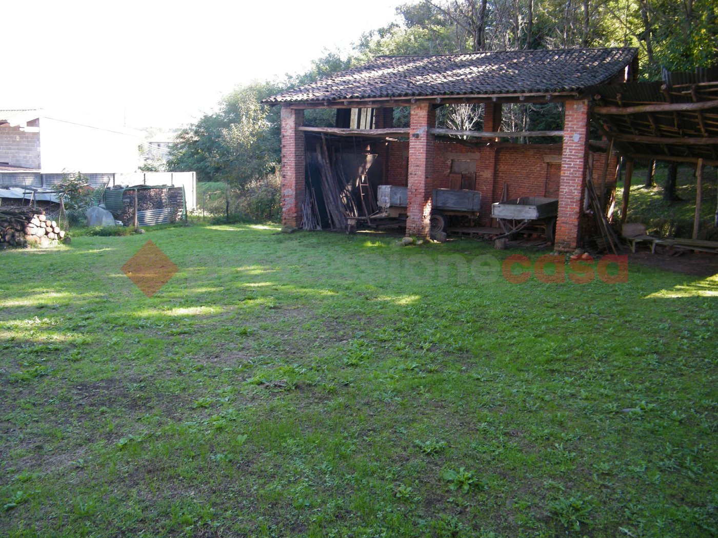 Rustico con giardino a Bogogno