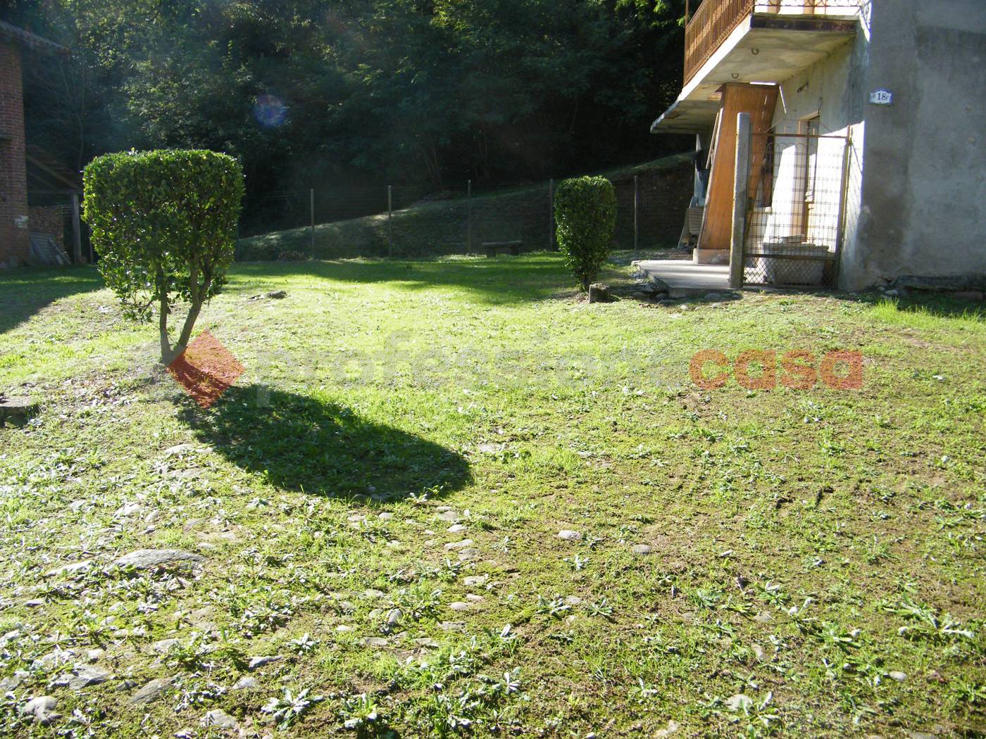 Rustico con giardino a Bogogno