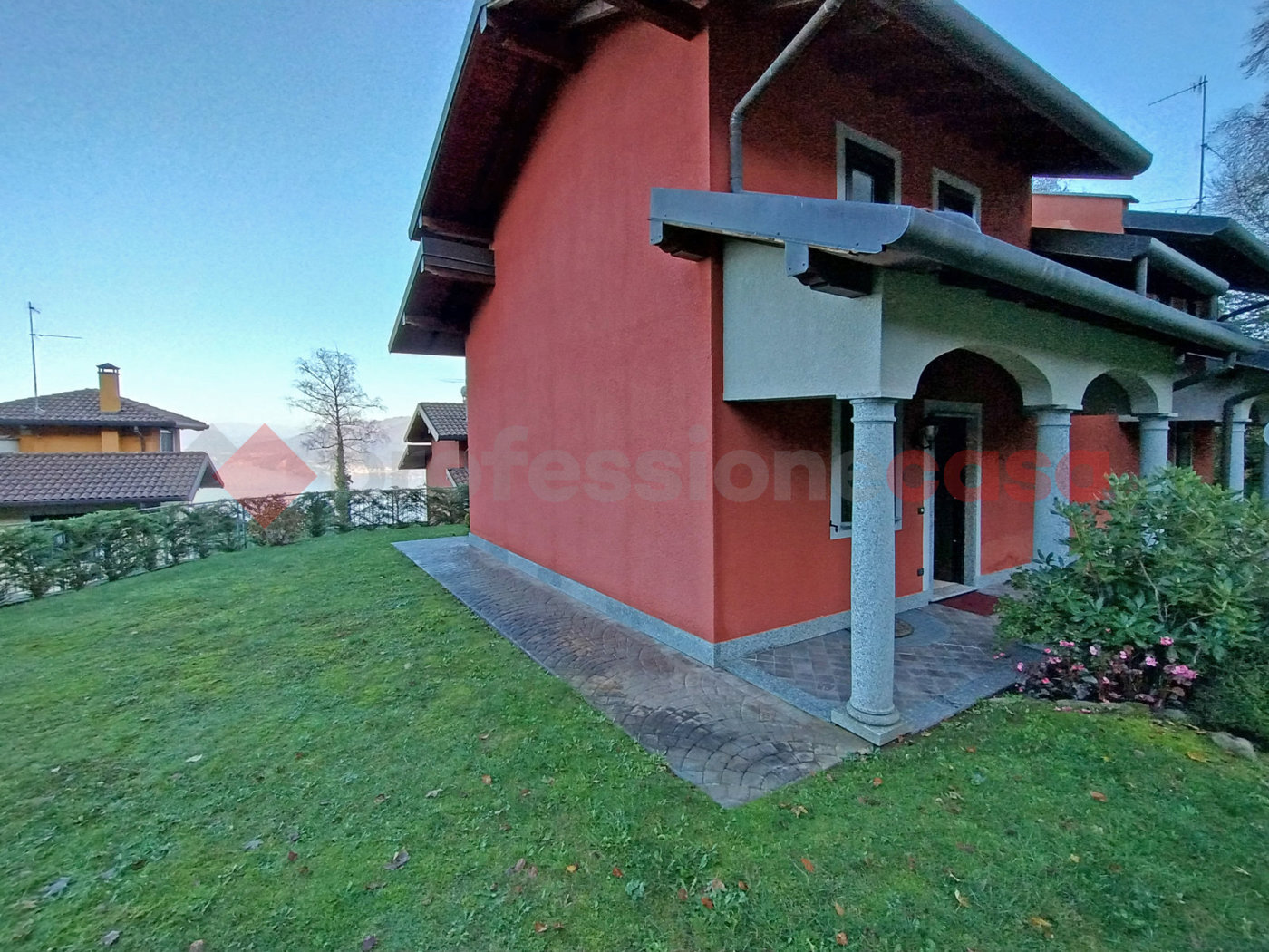 Casa indipendente in vendita a Stresa