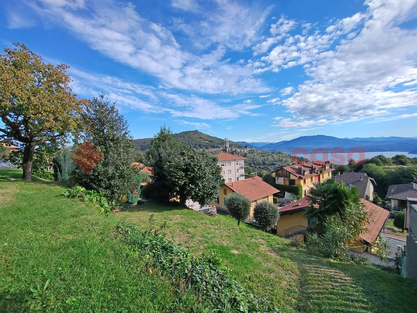 Villa con giardino a Massino Visconti