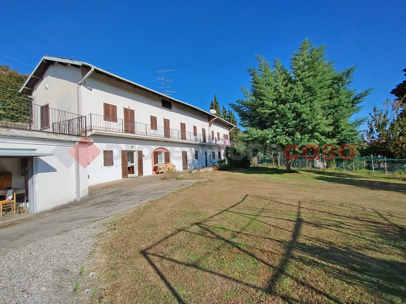 Casa indipendente con giardino a Lesa