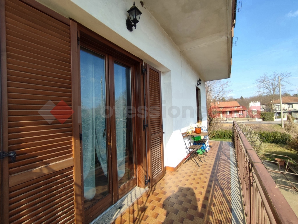 Casa indipendente con giardino a Oleggio Castello