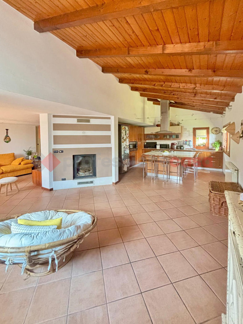 Villa con giardino a Borgomanero