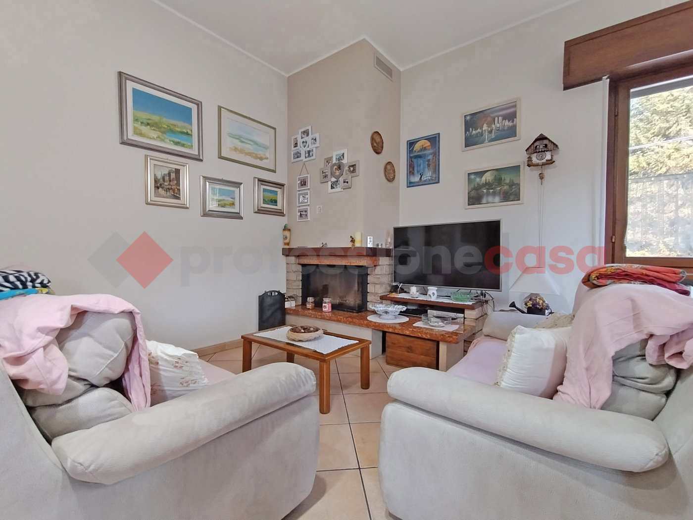 Casa indipendente con giardino a Castelletto Sopra Ticino