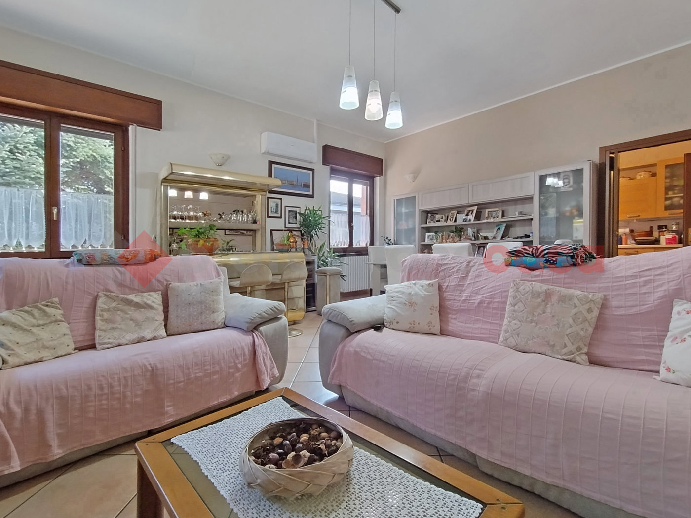 Casa indipendente con giardino a Castelletto Sopra Ticino