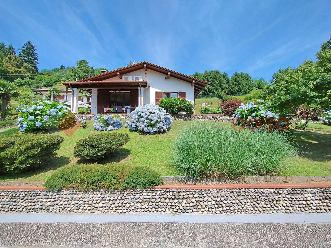 Villa con giardino a Arona