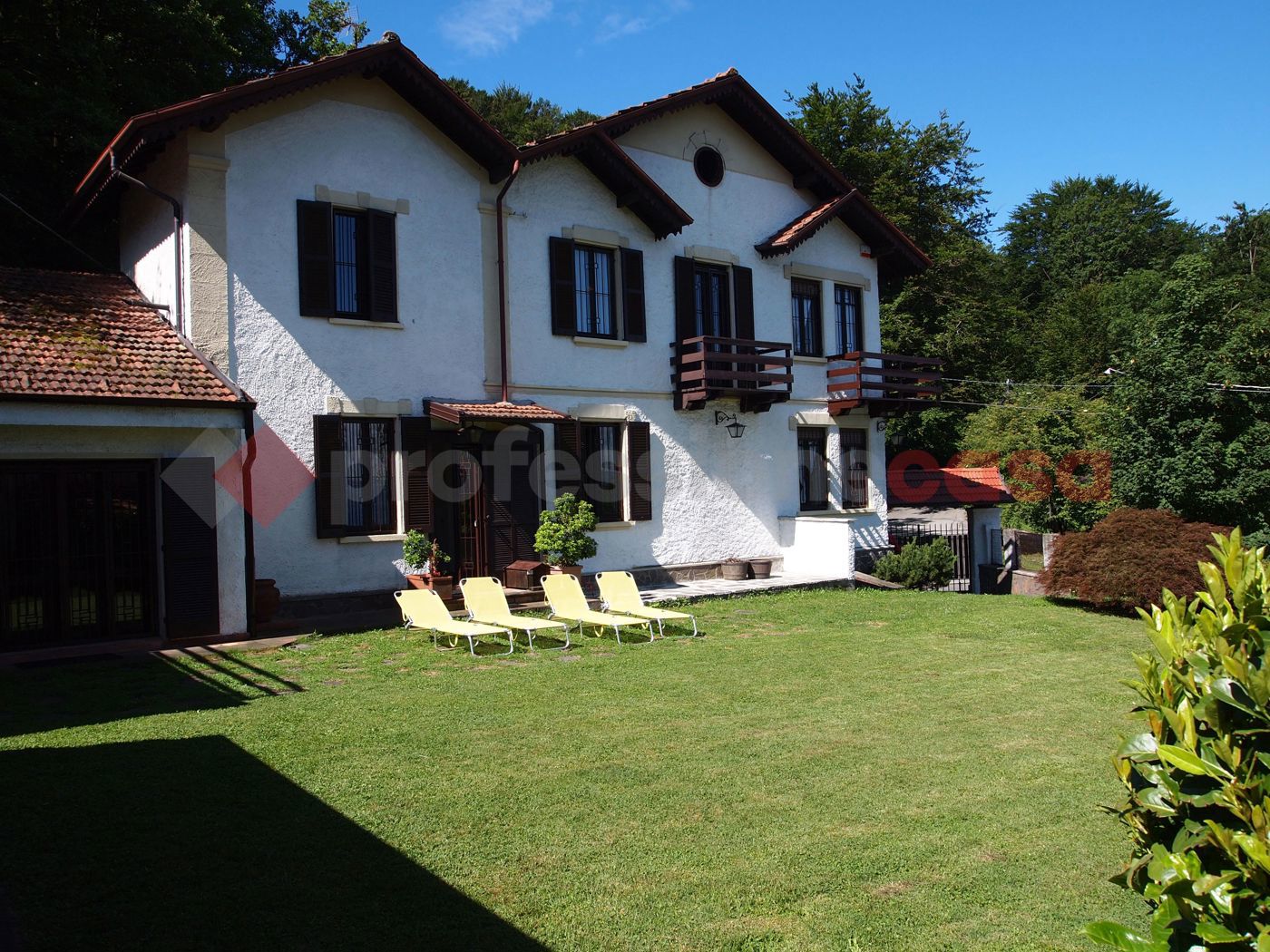 Villa con giardino a Stresa