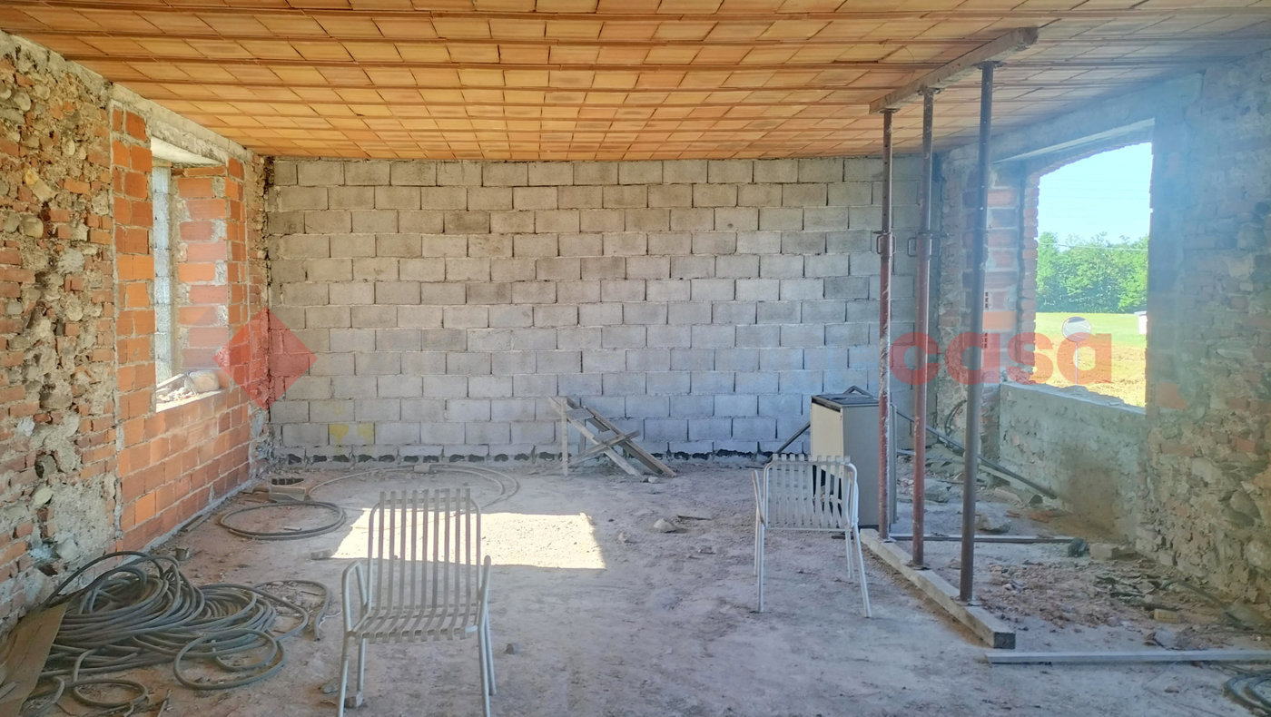 Rustico da ristrutturare a Borgomanero