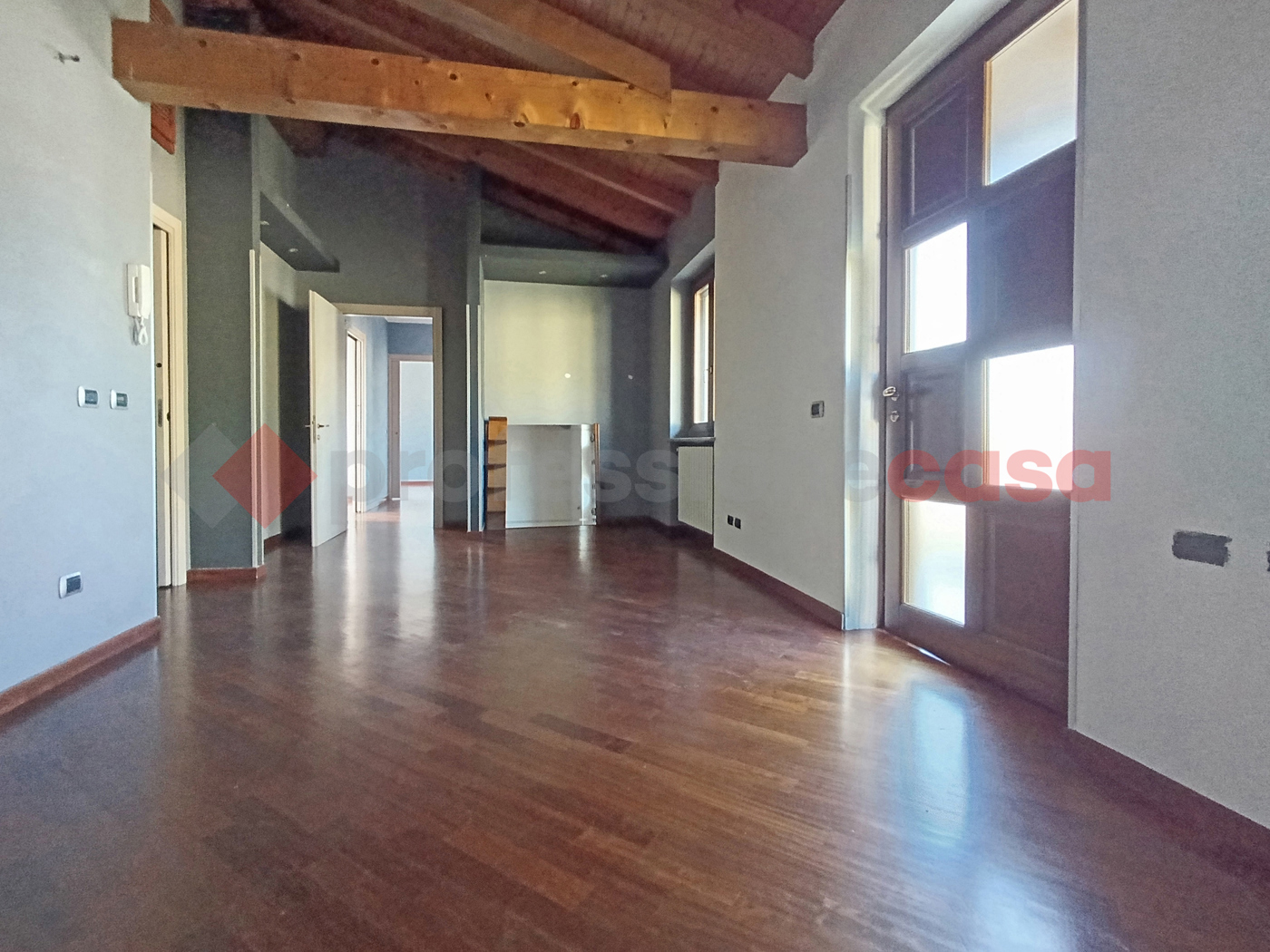 Villa con giardino a Paruzzaro