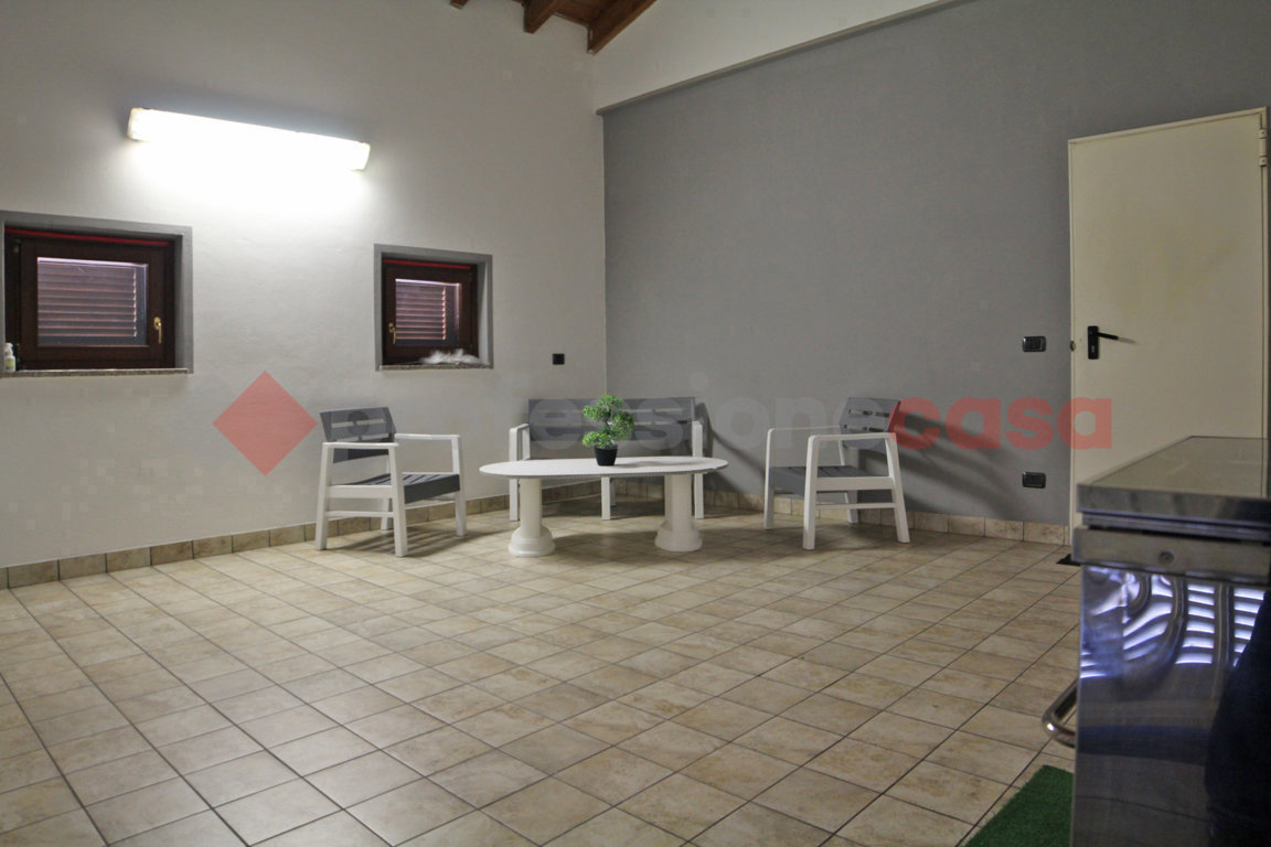 Villa con giardino a Pombia