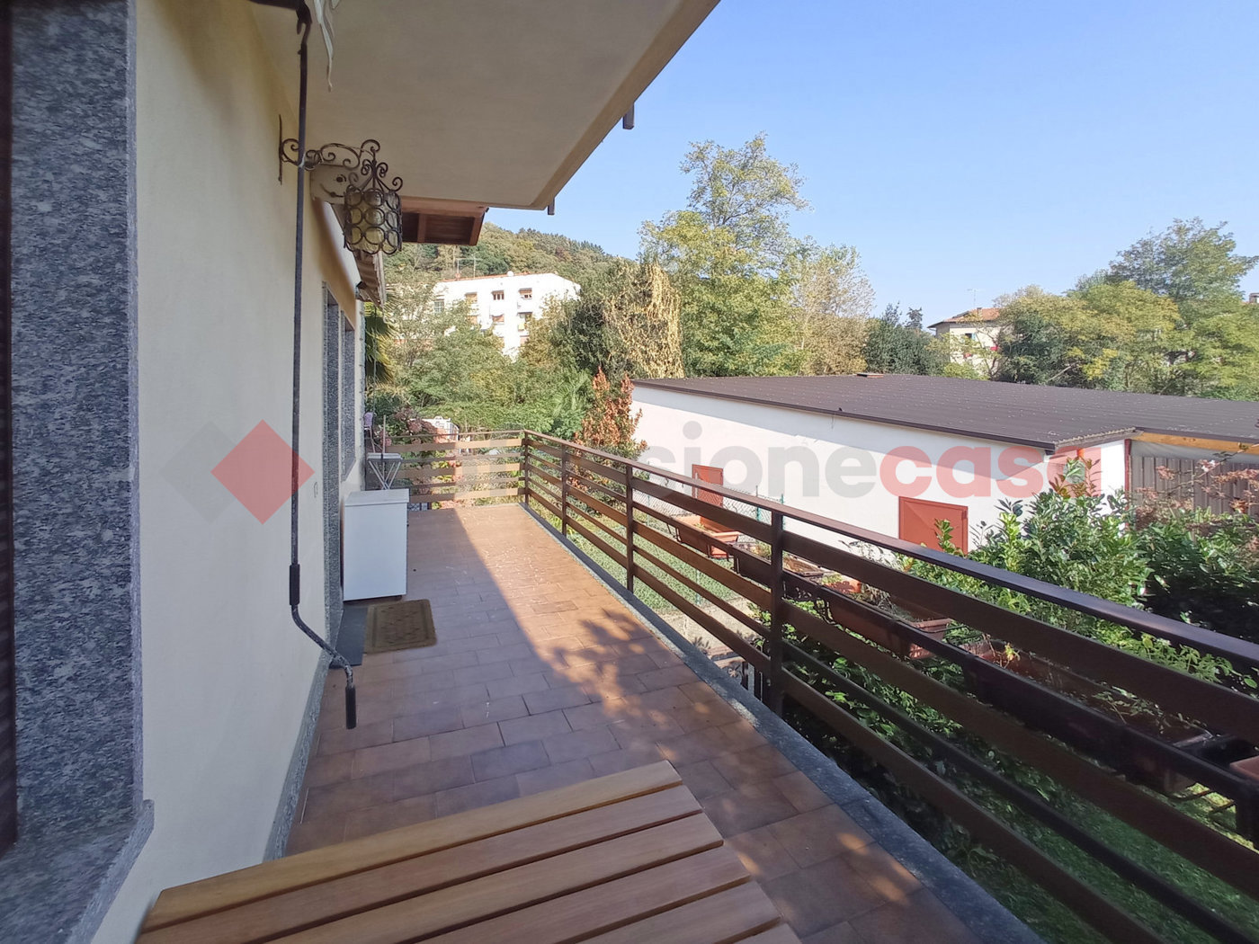 Casa indipendente con giardino a Lesa