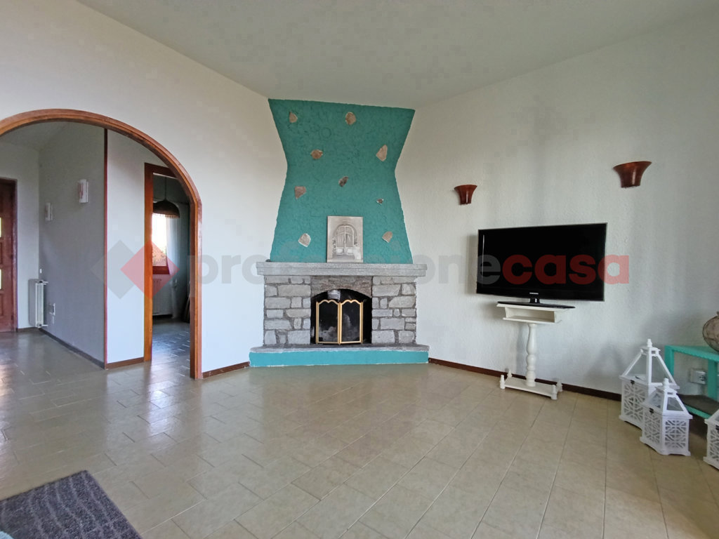 Villa Bifamiliare con giardino a Stresa