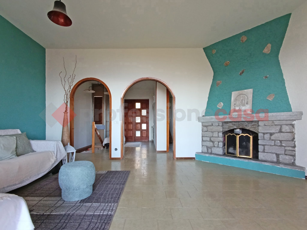 Villa Bifamiliare con giardino a Stresa