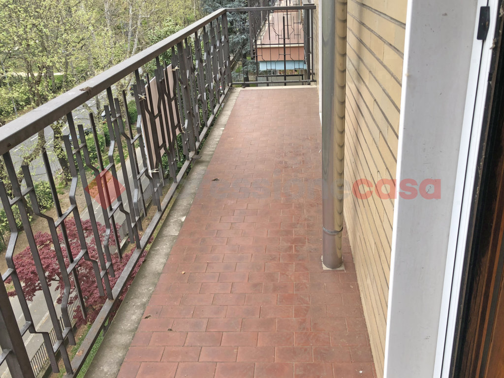 Trilocale con box a Novara