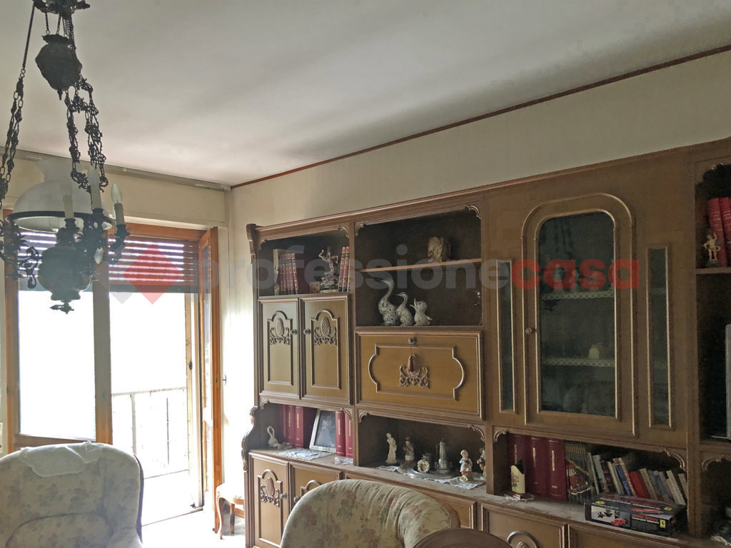 Trilocale con box a Novara