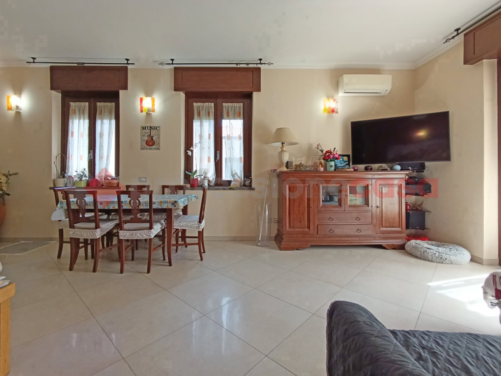 Quadrilocale con box a Arona