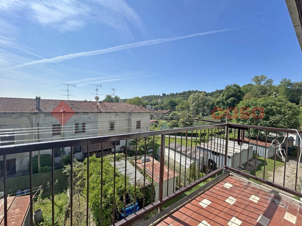 Quadrilocale con giardino a Arona