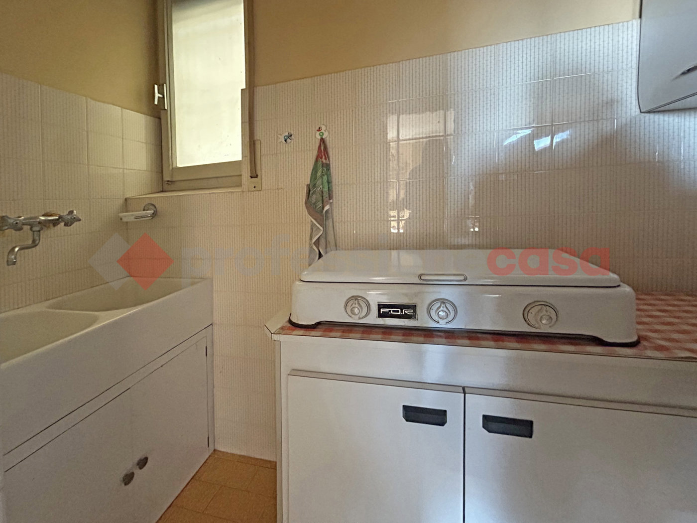 Bilocale con box a Colazza