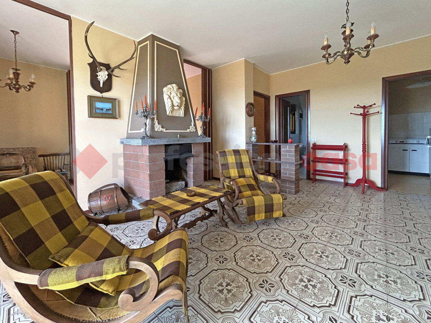 Bilocale con box a Colazza