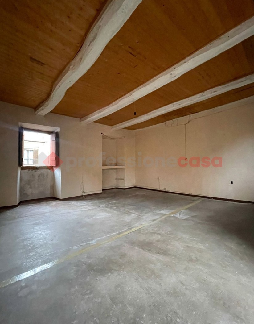 Quadrilocale da ristrutturare a Borgomanero